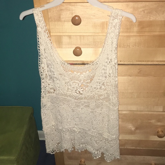 Tops - White lace tank